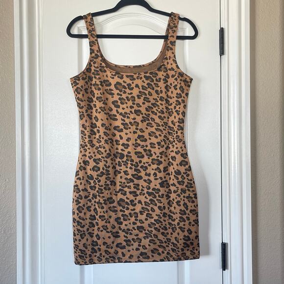 Large Forever 21 Women's Brown and Tan Dress Size Animal Print - Picture 2 of 5